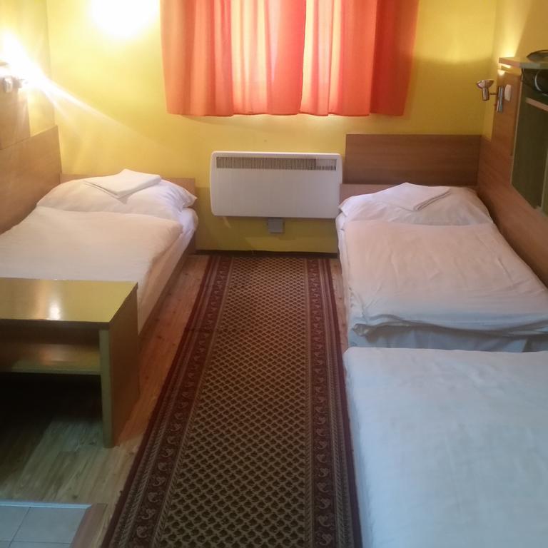 Kis-Duna Motel & Camping Mosonmagyaróvár Exteriör bild