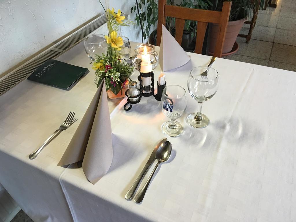 Kis-Duna Motel & Camping Mosonmagyaróvár Exteriör bild