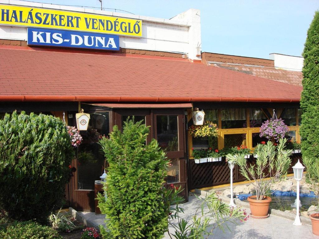 Kis-Duna Motel & Camping Mosonmagyaróvár Exteriör bild